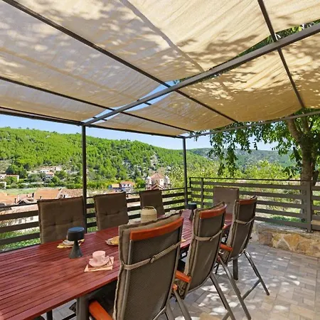 Vista By Guide Vila *