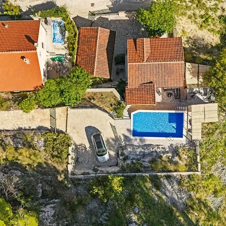 Vista By Guide Villa *