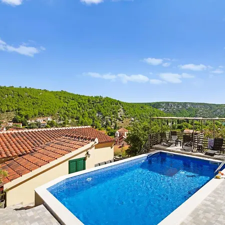 Vista By Guide Vila *