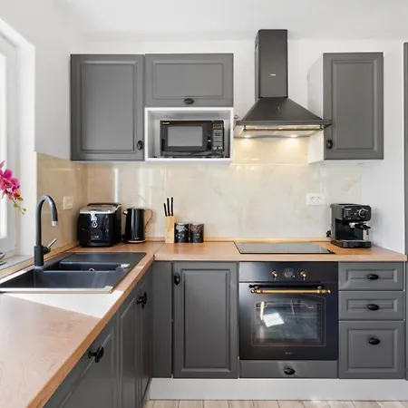 Vista By Guide * Bicine