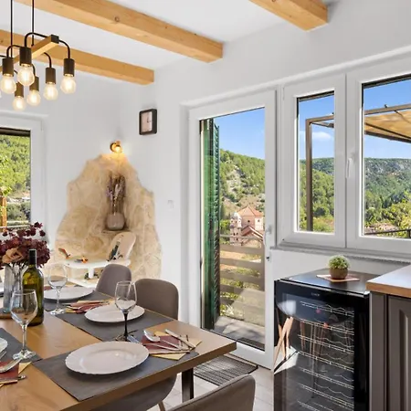 Villa Vista By Guide Bicine