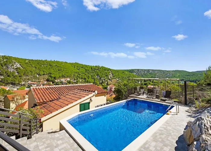 Vista By Guide Villa Bicine