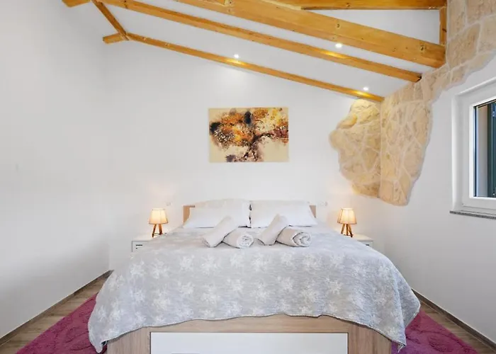 Vista By Guide Villa Bicine