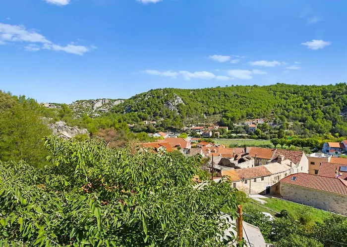 Vista By Guide Villa *