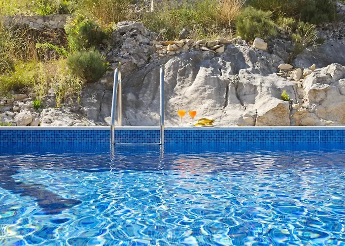 Vista By Guide Villa